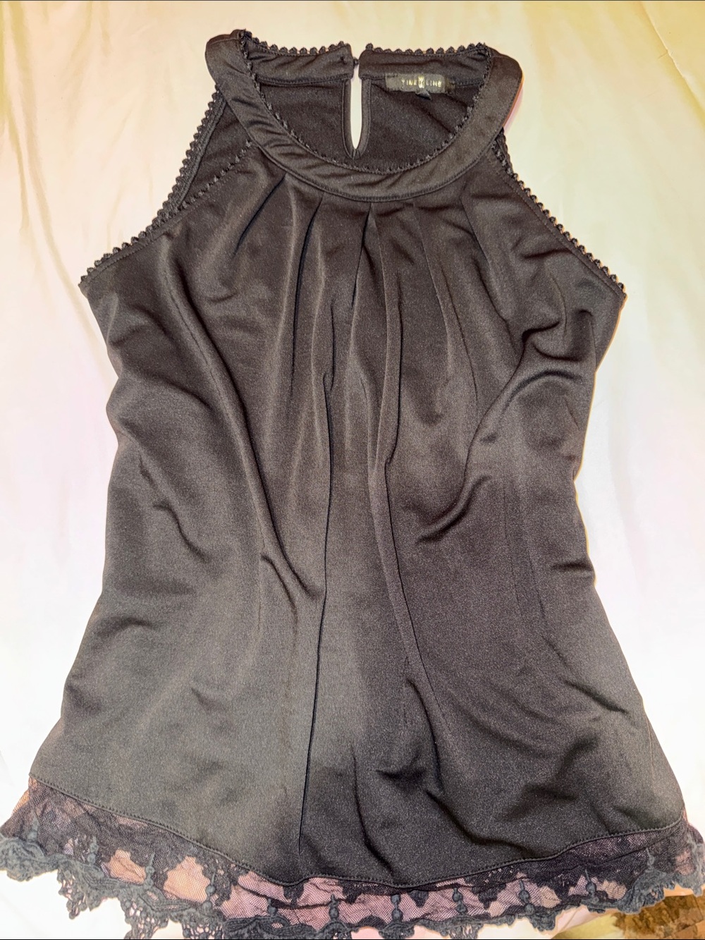 Black Lace-Hem Sleeveless Women's Top